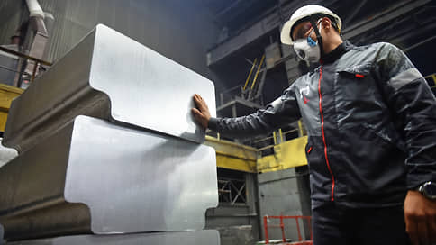 Рубль оказался крепче алюминия // "Русал" не увидел эффекта от роста мировых цен