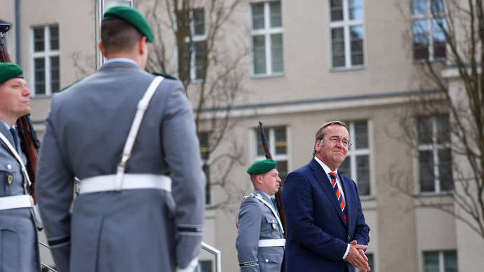 Германия встает на военные рельсы