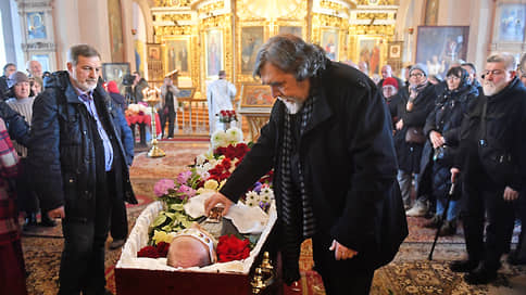 Он знал Ленинград, он знал питерское, как город дышит // В Петербурге простились с художником Владимиром Шинкаревым