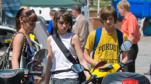 Подросткам больше не наливать // В Московской области запретят продавать детям топливо и масла на АЗС