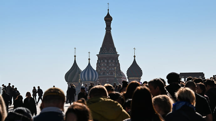 Иностранцев в России стало меньше на 700 тыс.