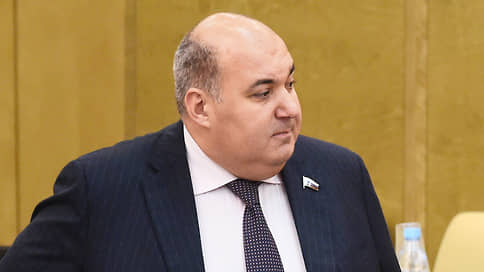Больничный не засчитан // Конституционный суд разрешил увольнять депутатов за прогулы