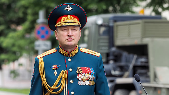 Генерал берет господствующий кабинет