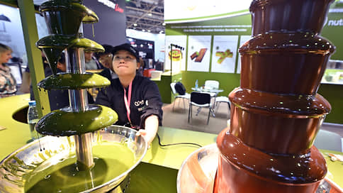 Потребители не остались на бобах // Продажи шоколадных плиток упали на 13%