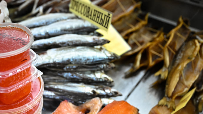 Рыба идет в сеть
