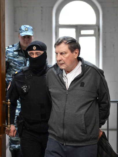 Бывший заместитель министра обороны России Дмитрий Булгаков в суде 