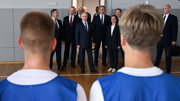 У нас длинные кольца