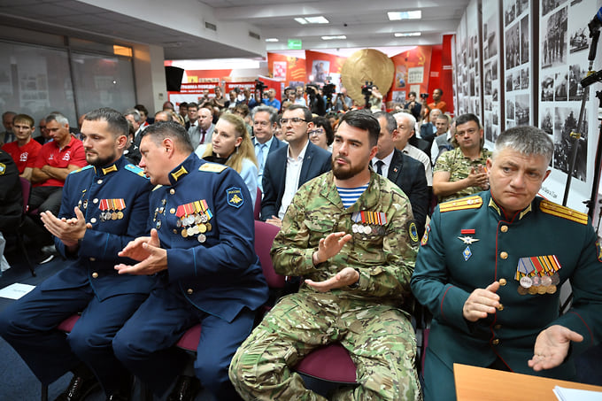 Встреча председателя ЦК КПРФ Геннадия Зюганова с доверенными лицами КПРФ на выборах депутатов Государственной думы 