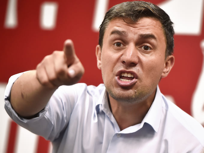 «Красного блогера» сняли с эфира