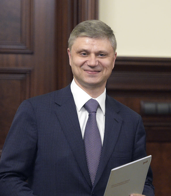 Олег Белозеров 