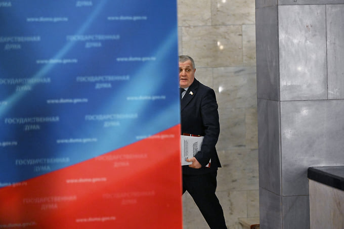 Первый заместитель председателя комитета Госдумы по труду, социальной политике и делам ветеранов Николай Коломейцев
