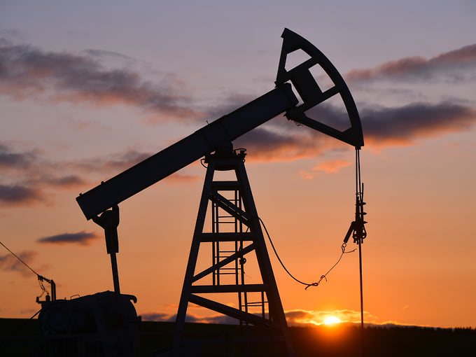 Нефть поймала ударную волну
