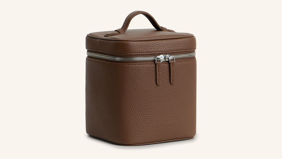 Косметичка 12Storeez, 24 000 р. 