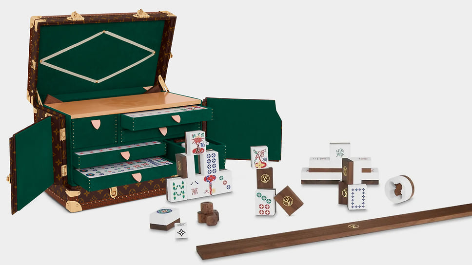 Набор Vanity Mahjong Set в сундуке из канвы с монограммами, Louis Vuitton