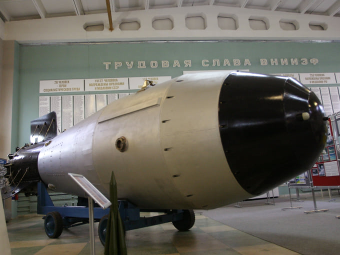 Макет 50-килотонной бомбы АН602 в музее ВНИИЭФ