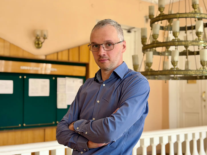 Владислав Иванов