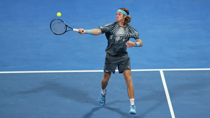 Теннисист Андрей Рублев вышел в полуфинал турнира ATP 500 в Дохе