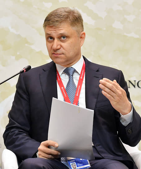 Олег Белозеров