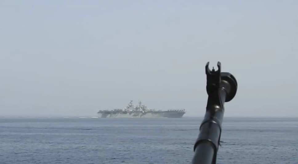 Американский военный корабль в Ормузском проливе