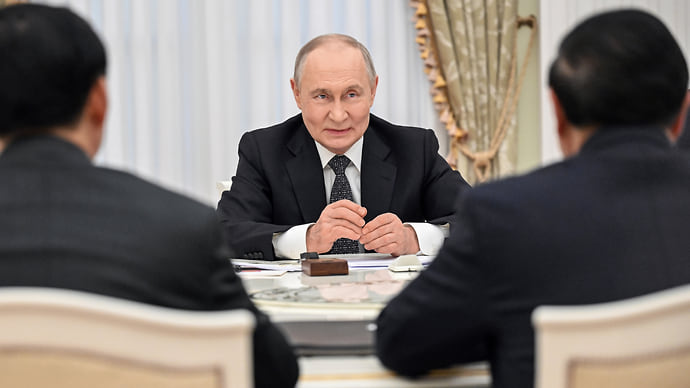 Путин продлил разрешение иностранцам платить за газ не только через Газпромбанк