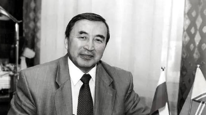 Умер первый президент Тывы