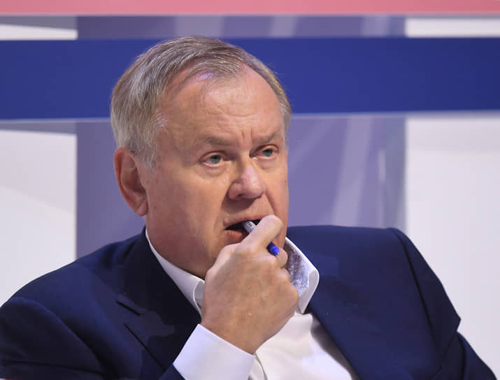 Костин усомнился во введении налога на сверхприбыль банков