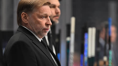 Евгений Корешков покинул пост главного тренера Трактора