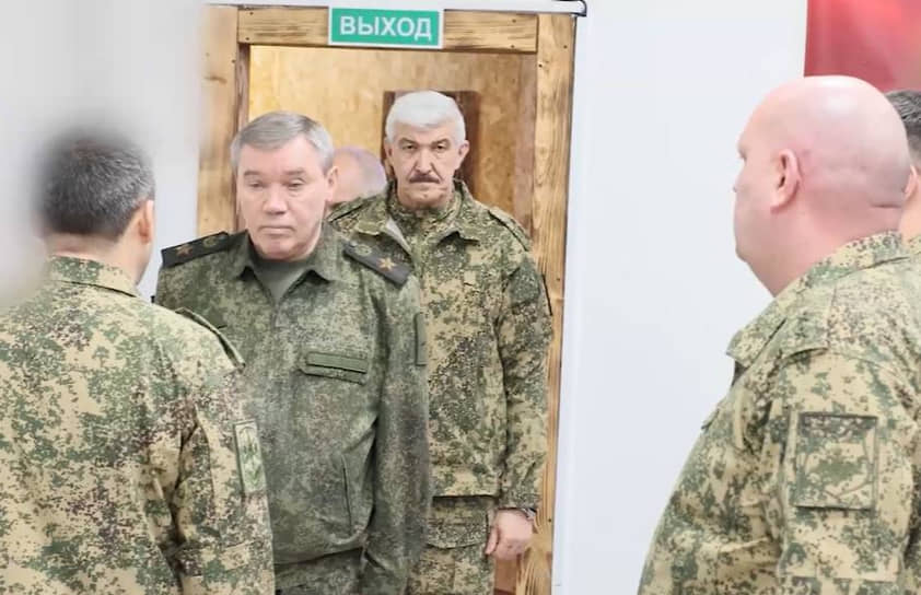 Начальник Генштаба России Валерий Герасимов во время инспекции группировки войск «Запад» (16 мая 2026 года)