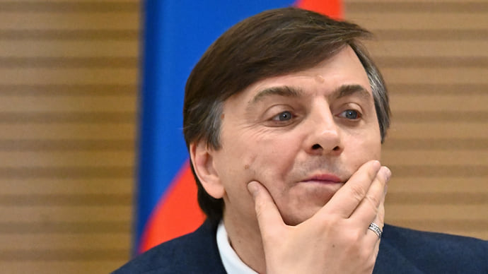 Кравцов анонсировал изменения в ЕГЭ по обществознанию через два года