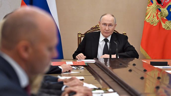 Путин обсудил с членами Совбеза развитие Калининградской области