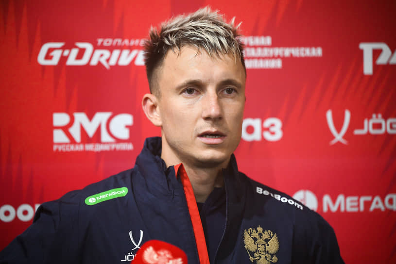 Александр Головин