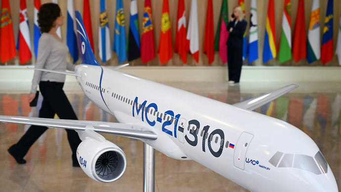 «Ростех» сообщил о первом полете серийного импортозамещенного самолета МС-21-310