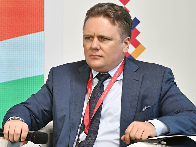 Советник министра транспорта РФ ушел с поста после уголовного обвинения в Азербайджане