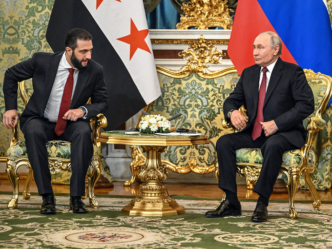 Путин созвонился с президентом Сирии аш-Шараа