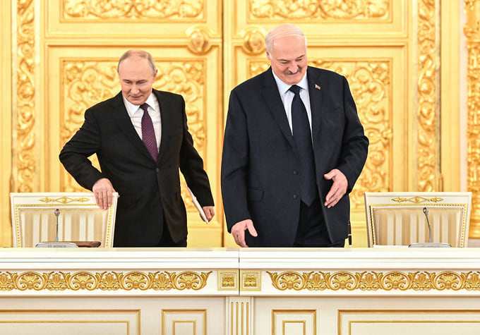 Владимир Путин и Александр Лукашенко на заседании Высшего государственного совета Союзного государства России и Белоруссии в Большом Кремлевском дворце (февраль 2026 года)