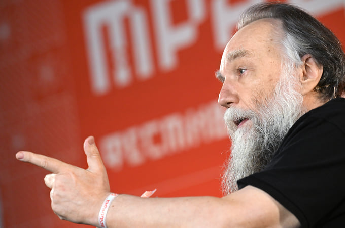 Александр Дугин