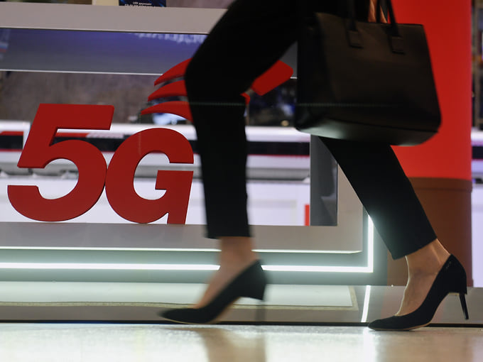 Российским мобильным операторам разрешили запустить связь 5G
