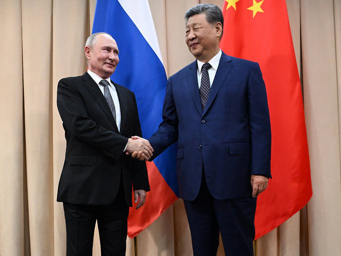 Путин на встрече с Си Цзиньпином предложил сделать безвиз с КНР постоянным