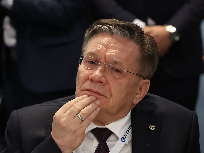 Лихачев призвал построить десятки контейнеровозов ледового класса для Севморпути