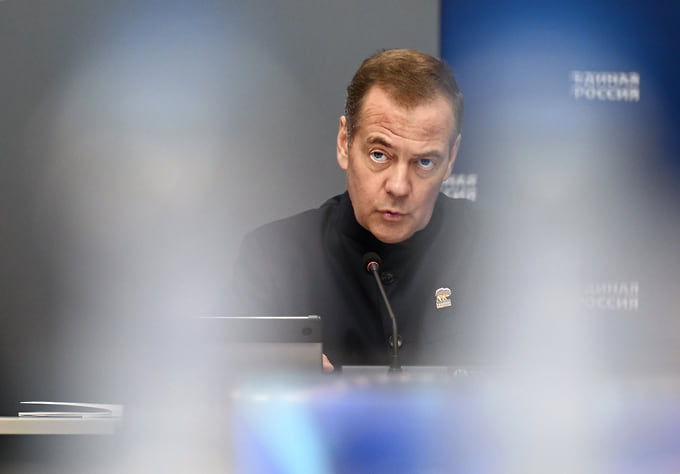 Зампред Совета безопасности РФ Дмитрий Медведев 