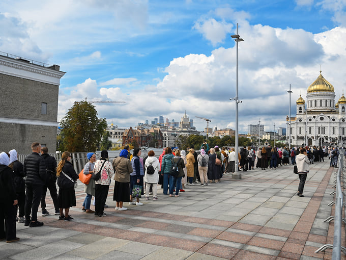 Более 35 тыс. паломников поклонились мощам Спиридона Тримифунтского в Москве