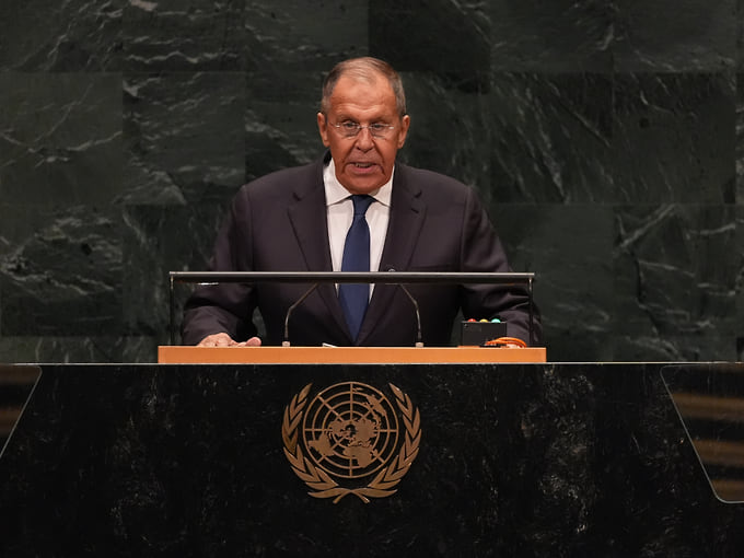 Лавров обвинил ЕС в попытке сорвать мирные переговоры по Украине