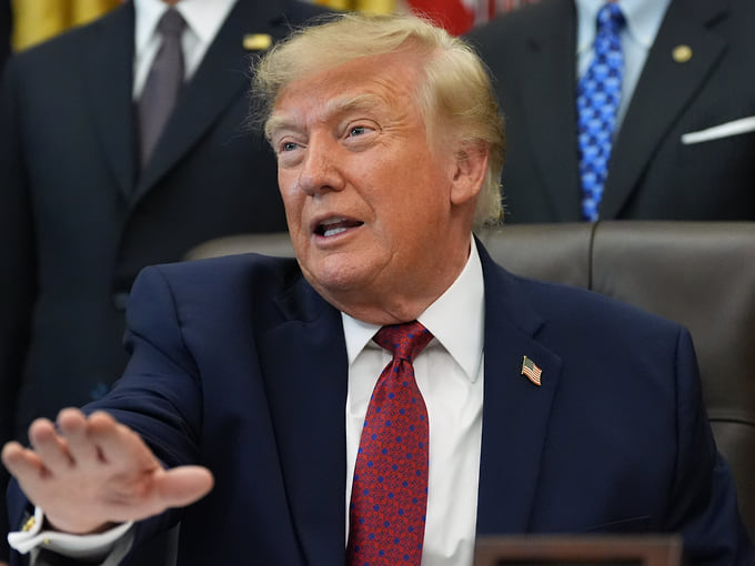 Трамп заявил об отказе Украины от мощных американских боеприпасов