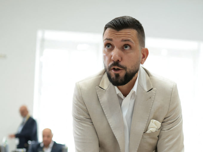 Члена АдГ впервые избрали главой регионального парламента Германии