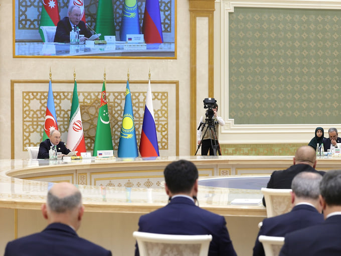 Песков: Путин и Алиев не обсуждали в Туркмении тему задержанных в Баку россиян
