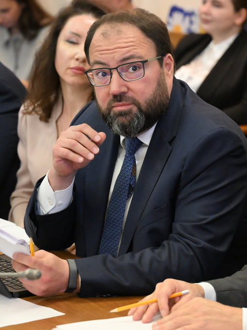 Глава Минцифры Максут Шадаев