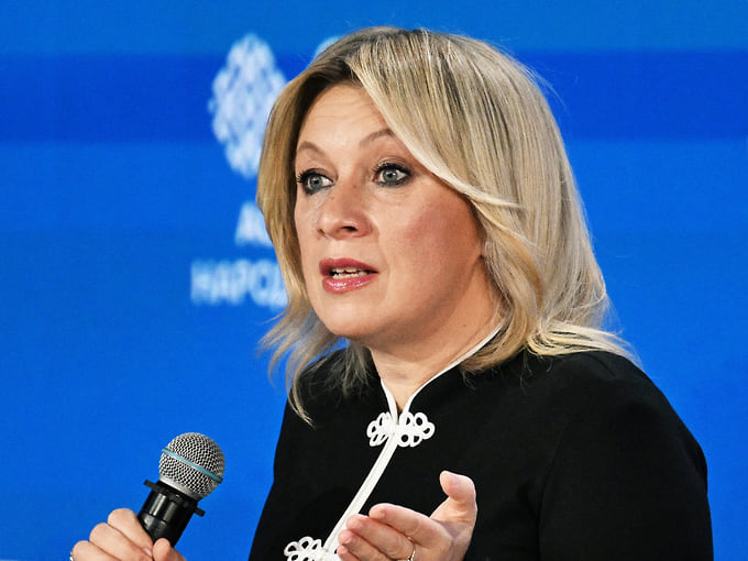 Захарова: РФ указывала Японии на недопустимость шпионажа под видом журналистики