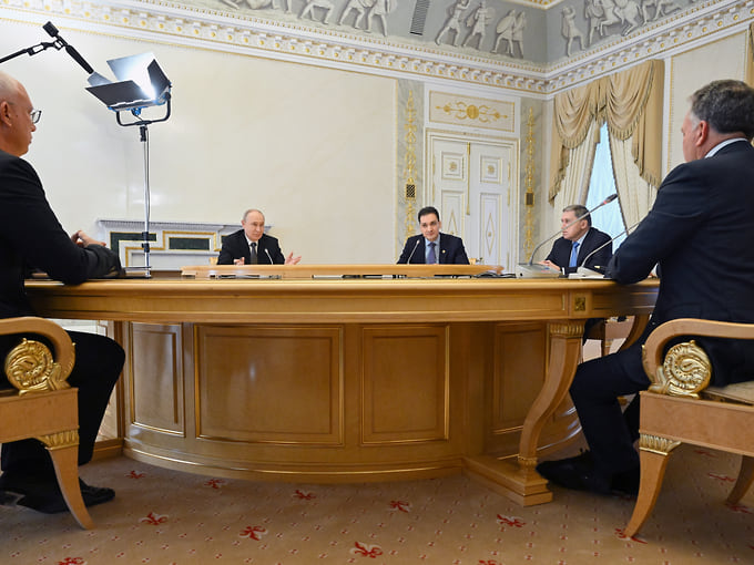 Путин и Уиткофф завершили переговоры в Санкт-Петербурге