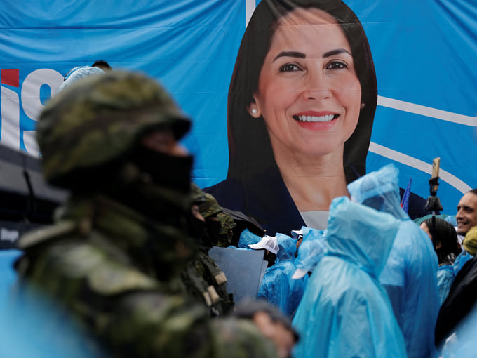 Лидера эквадорской оппозиции арестовали по обвинению в отмывании денег