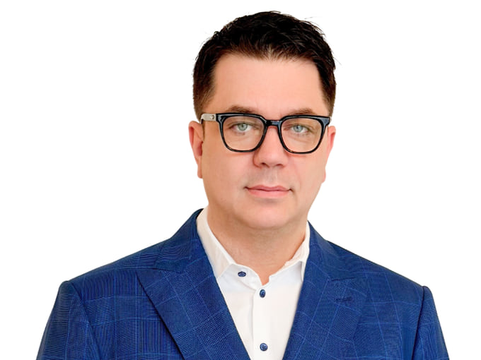 «Благотворительный проект не исправит отношения сотрудников»